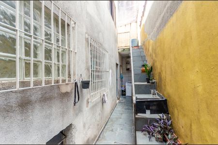 Casa à venda com 101m², 4 quartos e 2 vagas Casa à venda com 101m², 4 quartos e 2 vagasCorredor