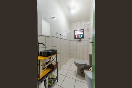 Casa à venda com 101m², 4 quartos e 2 vagas Casa à venda com 101m², 4 quartos e 2 vagasBanheiro