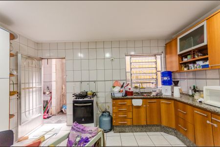 Casa à venda com 101m², 4 quartos e 2 vagas Casa à venda com 101m², 4 quartos e 2 vagasCozinha