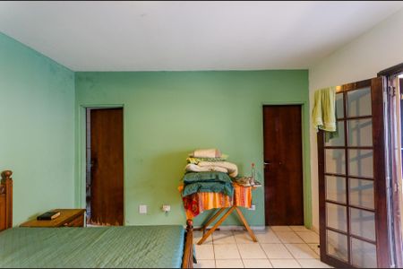 Casa à venda com 101m², 4 quartos e 2 vagas Casa à venda com 101m², 4 quartos e 2 vagasSuíte