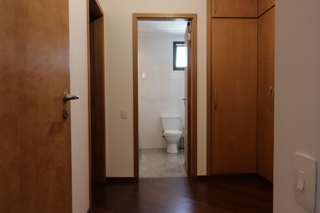 Apartamento à venda com 180m², 3 quartos e 4 vagasCloset da suíte principal