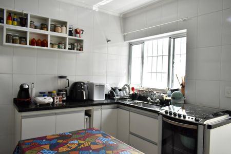 Casa à venda com 100m², 3 quartos e 1 vaga Casa à venda com 100m², 3 quartos e 1 vagaCozinha