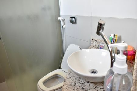 Casa à venda com 100m², 3 quartos e 1 vaga Casa à venda com 100m², 3 quartos e 1 vagaBanheiro Social 1