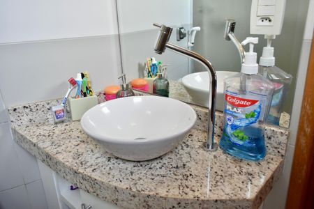 Casa à venda com 100m², 3 quartos e 1 vaga Casa à venda com 100m², 3 quartos e 1 vagaBanheiro Social 1