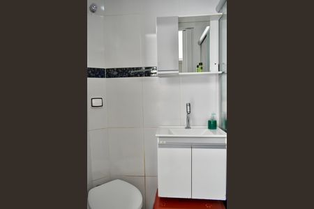 Casa à venda com 100m², 3 quartos e 1 vaga Casa à venda com 100m², 3 quartos e 1 vagaBanheiro Social 2