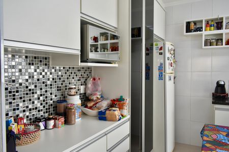 Casa à venda com 100m², 3 quartos e 1 vaga Casa à venda com 100m², 3 quartos e 1 vagaCozinha