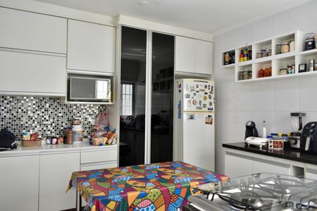 Casa à venda com 100m², 3 quartos e 1 vaga Casa à venda com 100m², 3 quartos e 1 vagaCozinha