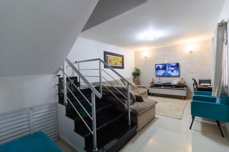 Casa à venda com 250m², 3 quartos e 10 vagas Casa à venda com 250m², 3 quartos e 10 vagasSala