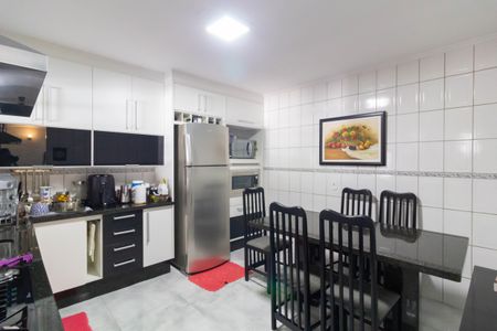 Casa à venda com 250m², 3 quartos e 10 vagas Casa à venda com 250m², 3 quartos e 10 vagasCozinha
