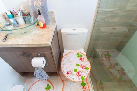 Casa à venda com 250m², 3 quartos e 10 vagas Casa à venda com 250m², 3 quartos e 10 vagasBanheiro da Suíte