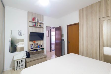 Casa à venda com 250m², 3 quartos e 10 vagas Casa à venda com 250m², 3 quartos e 10 vagasSuíte