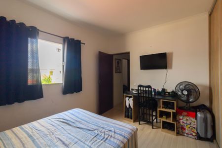 Casa à venda com 250m², 3 quartos e 10 vagas Casa à venda com 250m², 3 quartos e 10 vagasQuarto 1