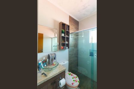 Casa à venda com 250m², 3 quartos e 10 vagas Casa à venda com 250m², 3 quartos e 10 vagasBanheiro da Suíte