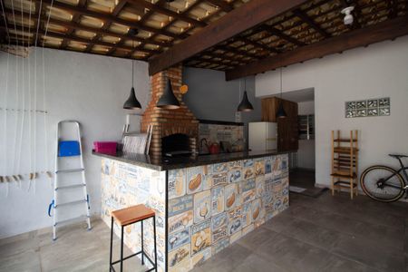 Casa à venda com 250m², 3 quartos e 10 vagas Casa à venda com 250m², 3 quartos e 10 vagasChurrasqueira