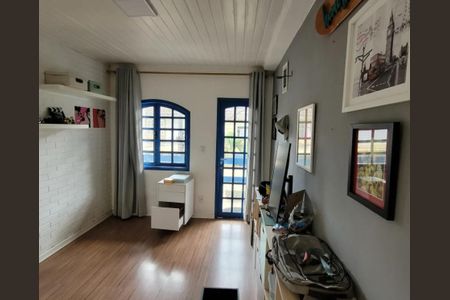 Casa de condomínio à venda com 92m², 4 quartos e 2 vagas Casa de condomínio à venda com 92m², 4 quartos e 2 vagasQuarto