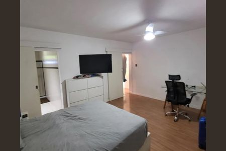 Casa de condomínio à venda com 92m², 4 quartos e 2 vagas Casa de condomínio à venda com 92m², 4 quartos e 2 vagasQuarto