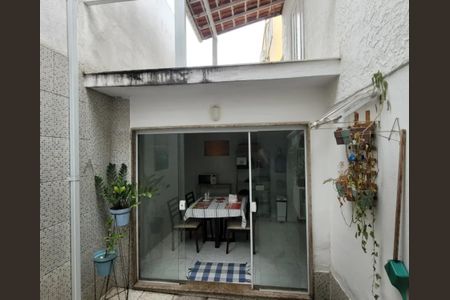 Casa de condomínio à venda com 92m², 4 quartos e 2 vagas Casa de condomínio à venda com 92m², 4 quartos e 2 vagasCozinha