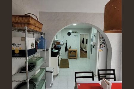 Casa de condomínio à venda com 92m², 4 quartos e 2 vagas Casa de condomínio à venda com 92m², 4 quartos e 2 vagasCozinha