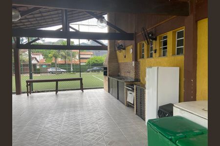 Casa de condomínio à venda com 92m², 4 quartos e 2 vagas Casa de condomínio à venda com 92m², 4 quartos e 2 vagasÁrea comum - Churrasqueira