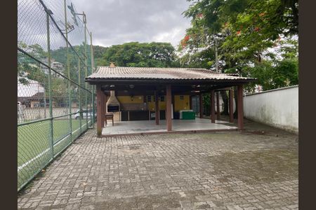 Casa de condomínio à venda com 92m², 4 quartos e 2 vagas Casa de condomínio à venda com 92m², 4 quartos e 2 vagasÁrea comum - Churrasqueira