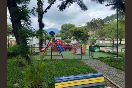 Casa de condomínio à venda com 92m², 4 quartos e 2 vagas Casa de condomínio à venda com 92m², 4 quartos e 2 vagasÁrea Comum - Playground