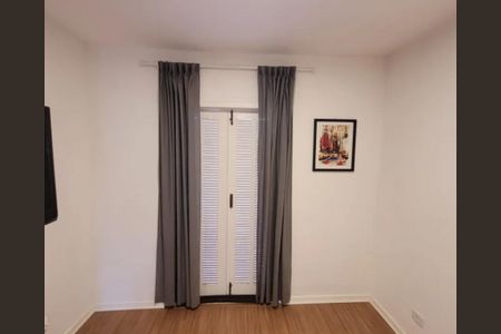 Casa de condomínio à venda com 92m², 4 quartos e 2 vagas Casa de condomínio à venda com 92m², 4 quartos e 2 vagasQuarto