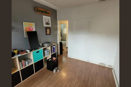 Casa de condomínio à venda com 92m², 4 quartos e 2 vagas Casa de condomínio à venda com 92m², 4 quartos e 2 vagasQuarto