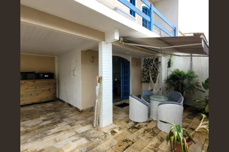 Casa de condomínio à venda com 92m², 4 quartos e 2 vagas Casa de condomínio à venda com 92m², 4 quartos e 2 vagasQuinta