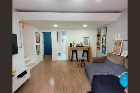 Casa de condomínio à venda com 92m², 4 quartos e 2 vagas Casa de condomínio à venda com 92m², 4 quartos e 2 vagasSala