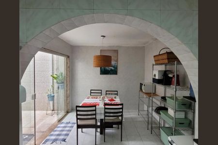 Casa de condomínio à venda com 92m², 4 quartos e 2 vagas Casa de condomínio à venda com 92m², 4 quartos e 2 vagasCozinha