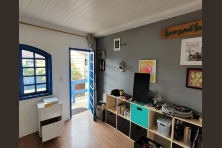 Casa de condomínio à venda com 92m², 4 quartos e 2 vagas Casa de condomínio à venda com 92m², 4 quartos e 2 vagasQuarto