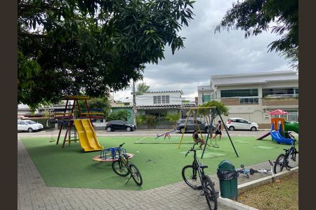 Casa de condomínio à venda com 92m², 4 quartos e 2 vagas