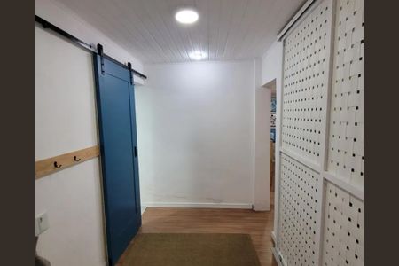 Casa de condomínio à venda com 92m², 4 quartos e 2 vagas Casa de condomínio à venda com 92m², 4 quartos e 2 vagasÁrea Externa