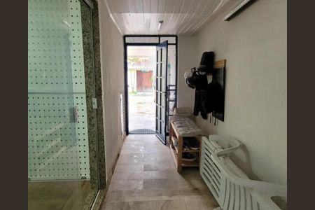 Casa de condomínio à venda com 92m², 4 quartos e 2 vagas Casa de condomínio à venda com 92m², 4 quartos e 2 vagasQuinta