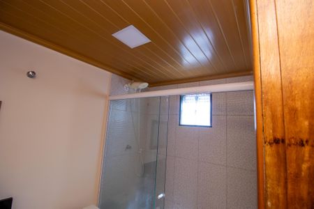 Casa de condomínio para alugar com 120m², 2 quartos e 1 vagaBanheiro quarto 2