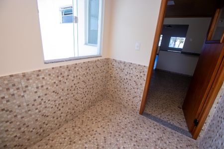 Casa de condomínio para alugar com 120m², 2 quartos e 1 vagaÁrea de Serviço