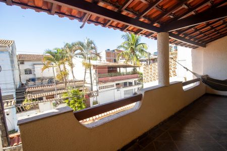 Casa de condomínio para alugar com 120m², 2 quartos e 1 vagaVaranda