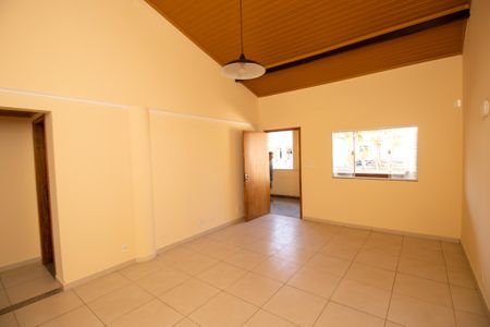Casa de condomínio para alugar com 120m², 2 quartos e 1 vagaSala