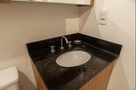 Studio para alugar com 19m², 1 quarto e sem vaga Studio para alugar com 19m², 1 quarto e sem vagaBanheiro