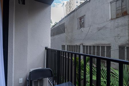 Studio para alugar com 19m², 1 quarto e sem vaga Studio para alugar com 19m², 1 quarto e sem vagaVaranda da Sala/Quarto