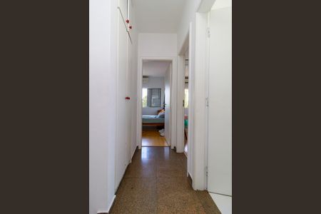 Casa à venda com 164m², 3 quartos e 2 vagasCorredor