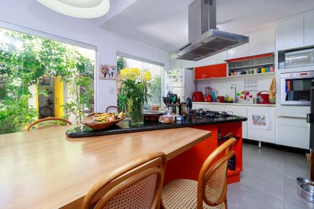 Casa à venda com 164m², 3 quartos e 2 vagasCozinha