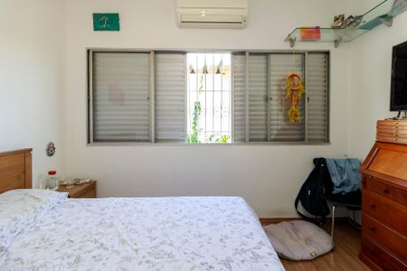 Casa à venda com 164m², 3 quartos e 2 vagasSuíte