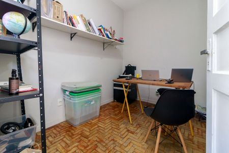 Casa à venda com 164m², 3 quartos e 2 vagasEdícula - Escritório