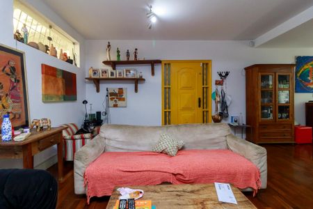 Casa à venda com 164m², 3 quartos e 2 vagasSala