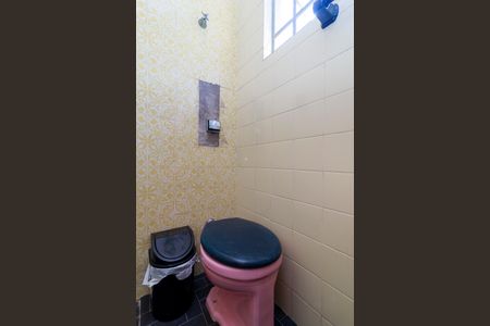 Casa à venda com 164m², 3 quartos e 2 vagasEdícula - Banheiro 2