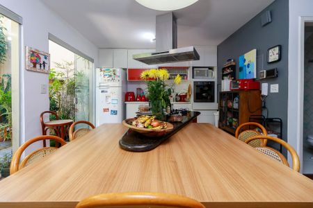 Casa à venda com 164m², 3 quartos e 2 vagasCozinha