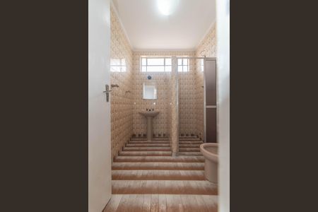Casa para alugar com 127m², 3 quartos e 2 vagas Casa para alugar com 127m², 3 quartos e 2 vagasBanheiro Social
