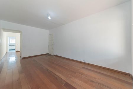 Casa para alugar com 127m², 3 quartos e 2 vagas Casa para alugar com 127m², 3 quartos e 2 vagasSala