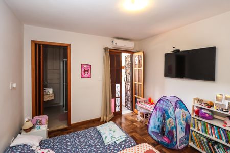 Casa à venda com 110m², 2 quartos e 2 vagasSuíte 2